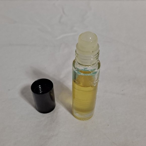 Doterra Aromatouch Massage Blend 15ML Oil 3/4 Full Rollerball Old Stock - Picture 2 of 5